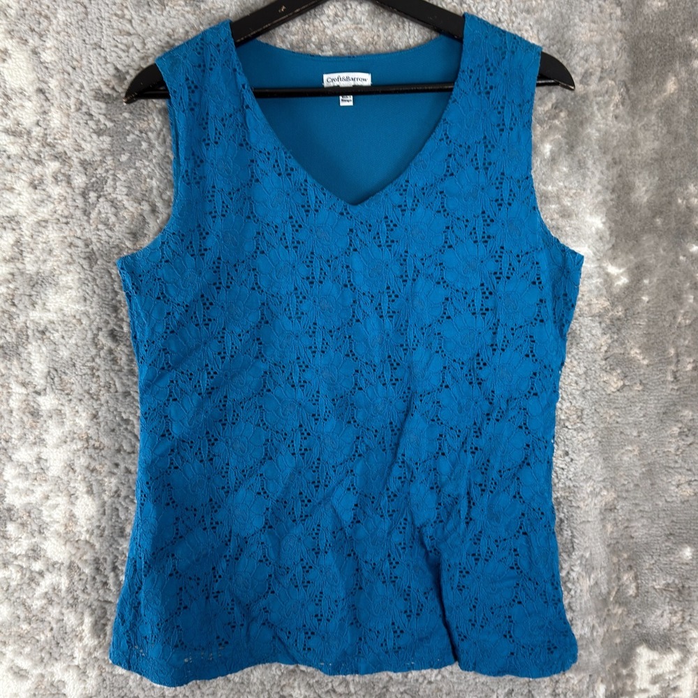 Croft Barrow Size M Floral Lace V Neck Casual Top Blue Sleeveless Pullover